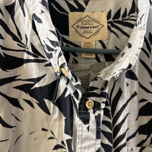 Mens XXL Casual Button Down Shirt Bundle - Picture 3 of 5